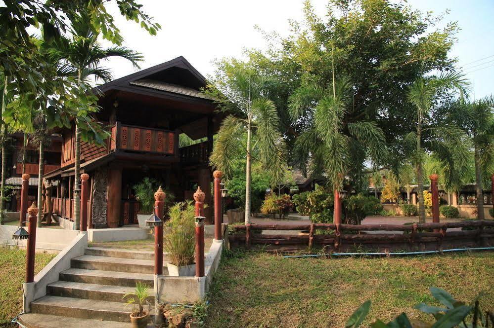 Heuan Parittapa Lanna Resort Baan Tawai Chiang Mai Exterior foto